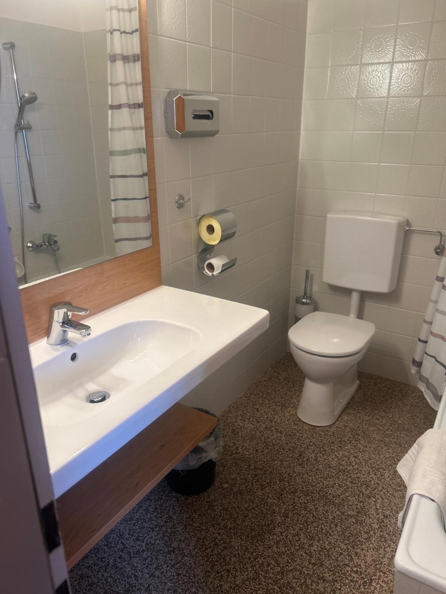 Gasthof Mit Seeterasse & Appartements Zur Landeroith Вайрег Екстериор снимка